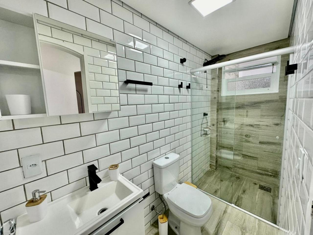 Apartamento Estilo Chale Com Piscina อูบาตูบา ภายนอก รูปภาพ